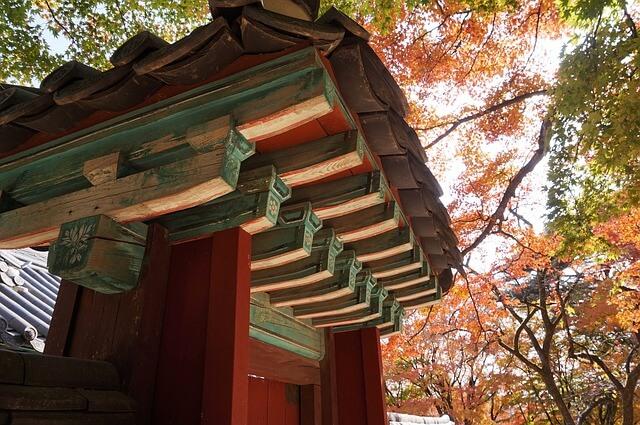 the bulguksa temple 1604556 640 - Ogrody koreańskie - niepowtarzalny koloryt ogrodów